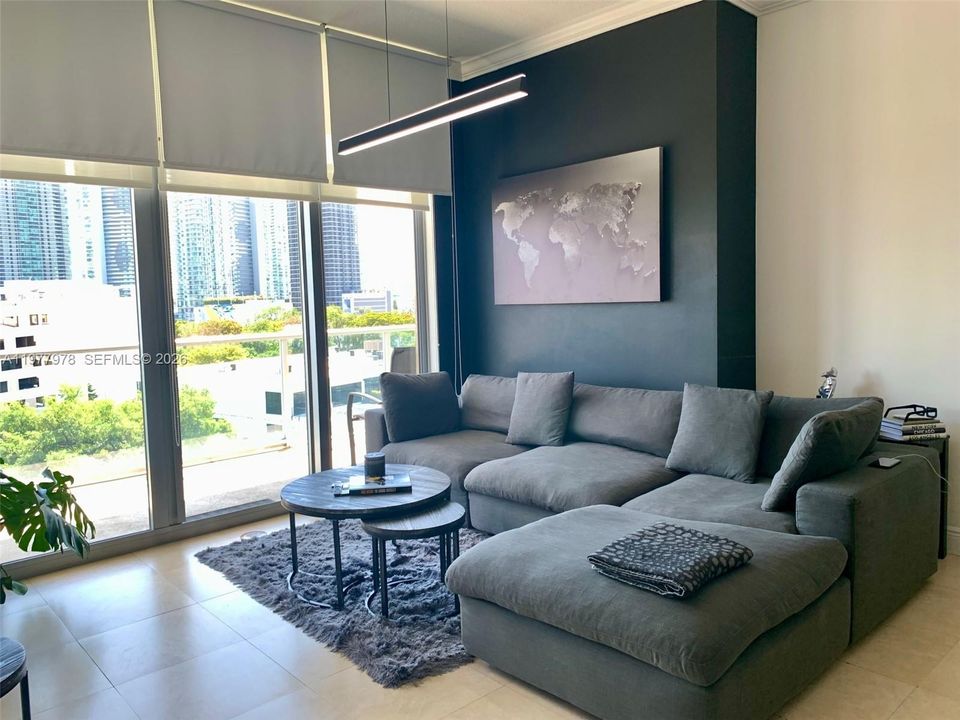 For Sale: $645,000 (2 beds, 2 baths, 1088 Square Feet)