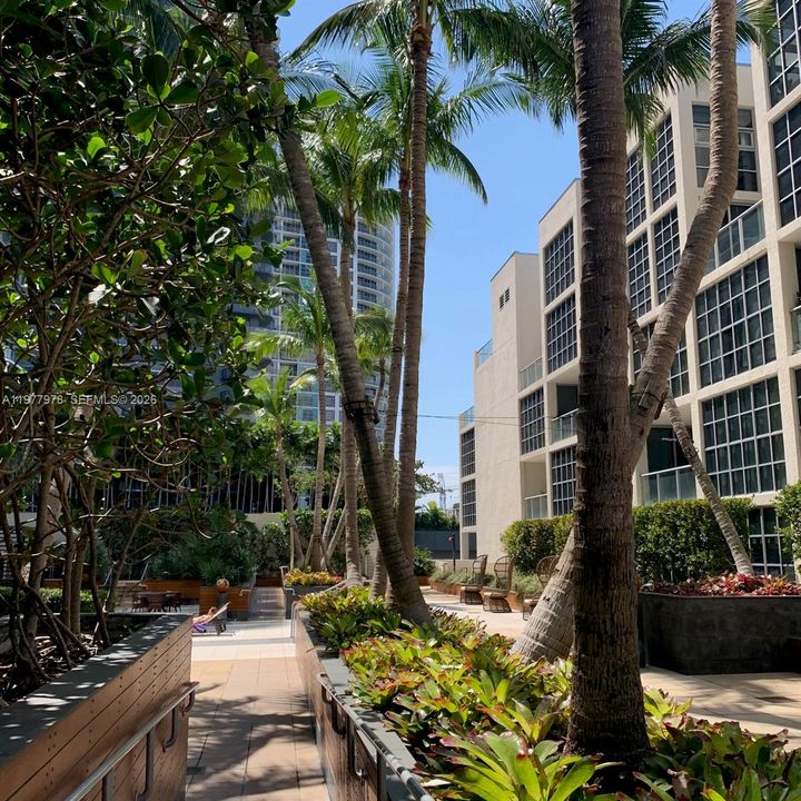 For Sale: $645,000 (2 beds, 2 baths, 1088 Square Feet)