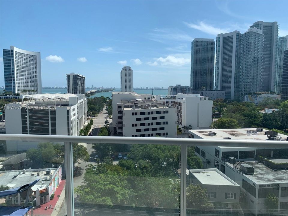 For Sale: $645,000 (2 beds, 2 baths, 1088 Square Feet)