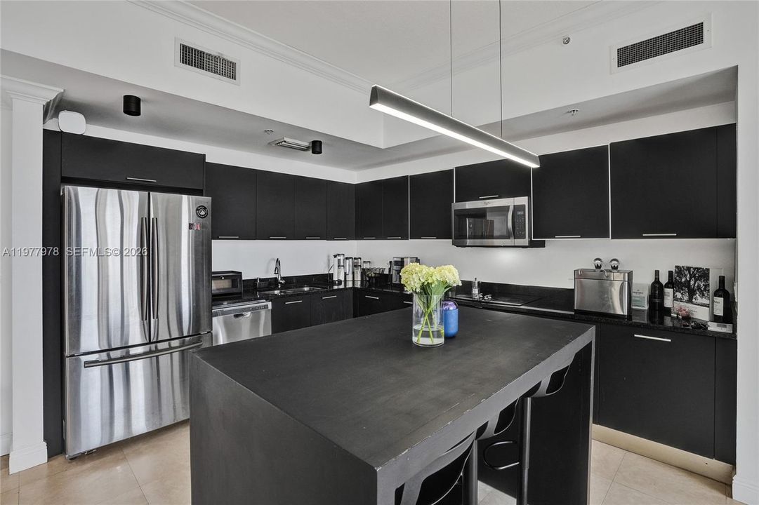 En Venta: $645,000 (2 camas, 2 baños, 1088 Pies cuadrados)