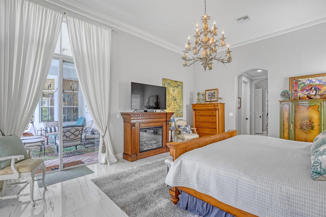 master bedroom (33)