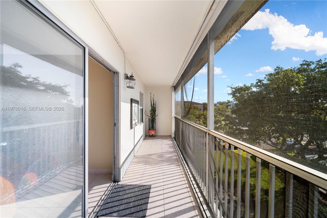 For Sale: $140,000 (2 beds, 1 baths, 954 Square Feet)