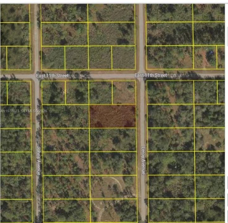 На продажу: $32,000 (0.50 acres)