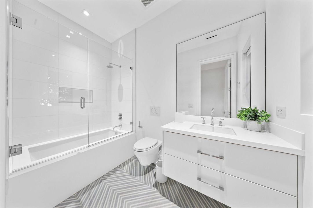 BATHROOM #3