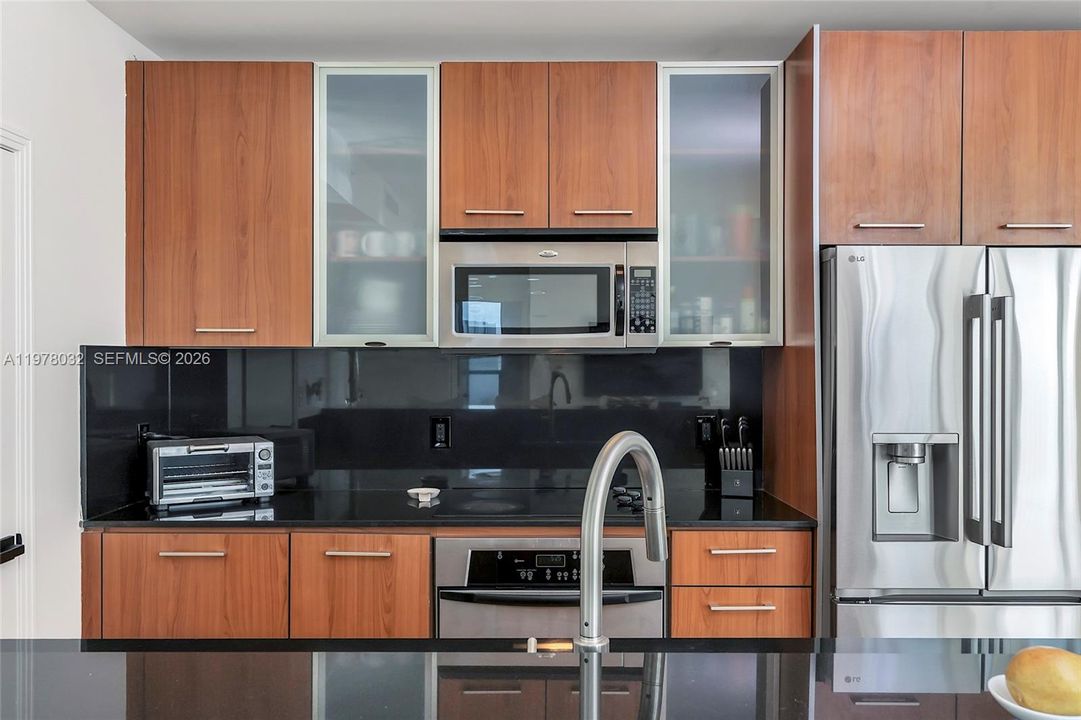 Под контрактом: $499,999 (2 спален, 2 ванн, 1334 Квадратных фут)
