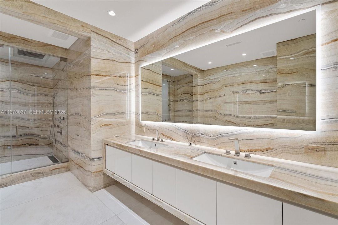 For Sale: $5,990,000 (3 beds, 4 baths, 2616 Square Feet)
