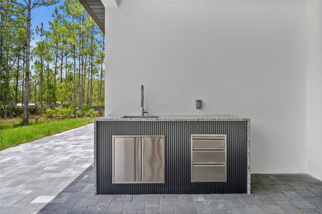 Vendido Recientemente: $600,000 (4 camas, 3 baños, 0 Pies cuadrados)