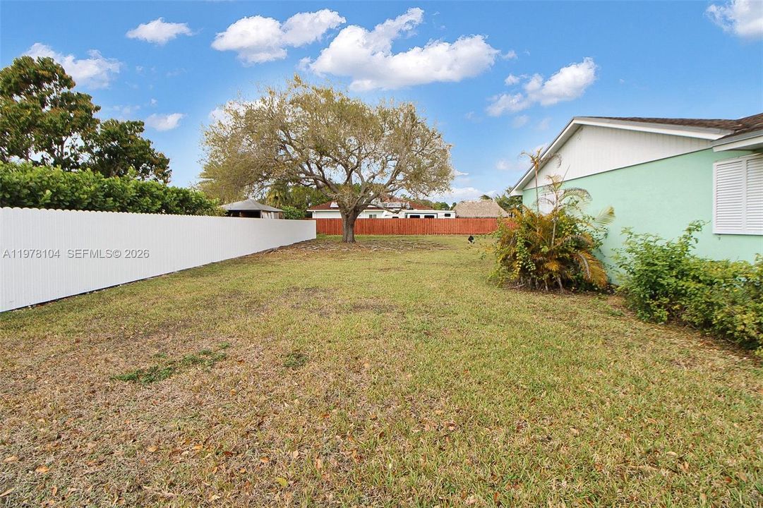 Recently Sold: $545,000 (3 beds, 2 baths, 1740 Square Feet)
