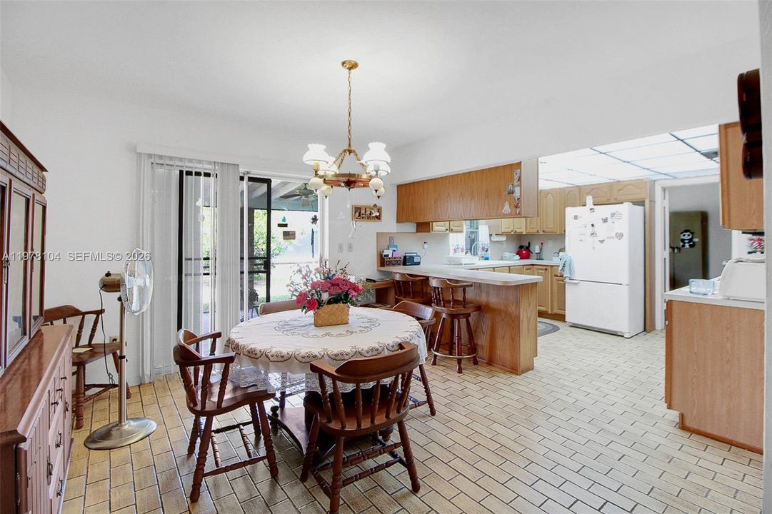 Recently Sold: $545,000 (3 beds, 2 baths, 1740 Square Feet)