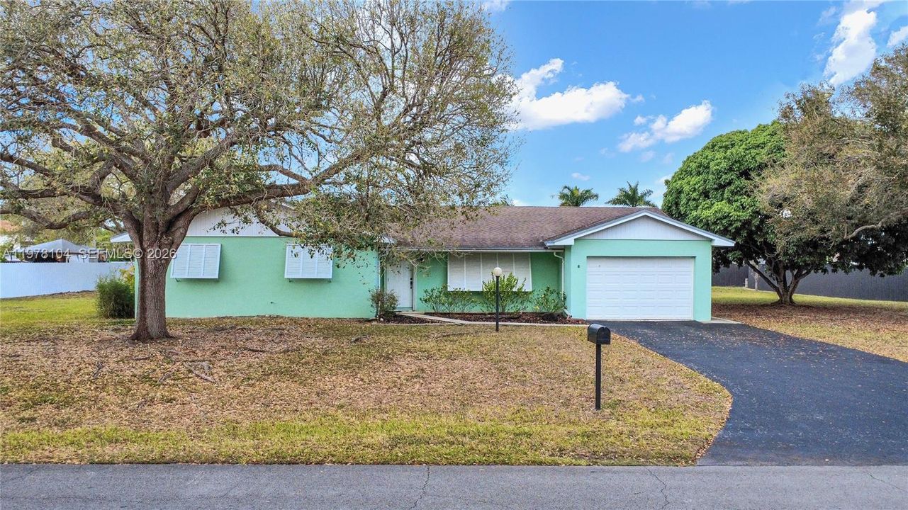 Recently Sold: $545,000 (3 beds, 2 baths, 1740 Square Feet)