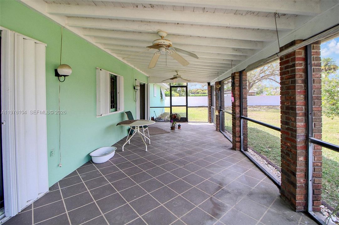 Recently Sold: $545,000 (3 beds, 2 baths, 1740 Square Feet)