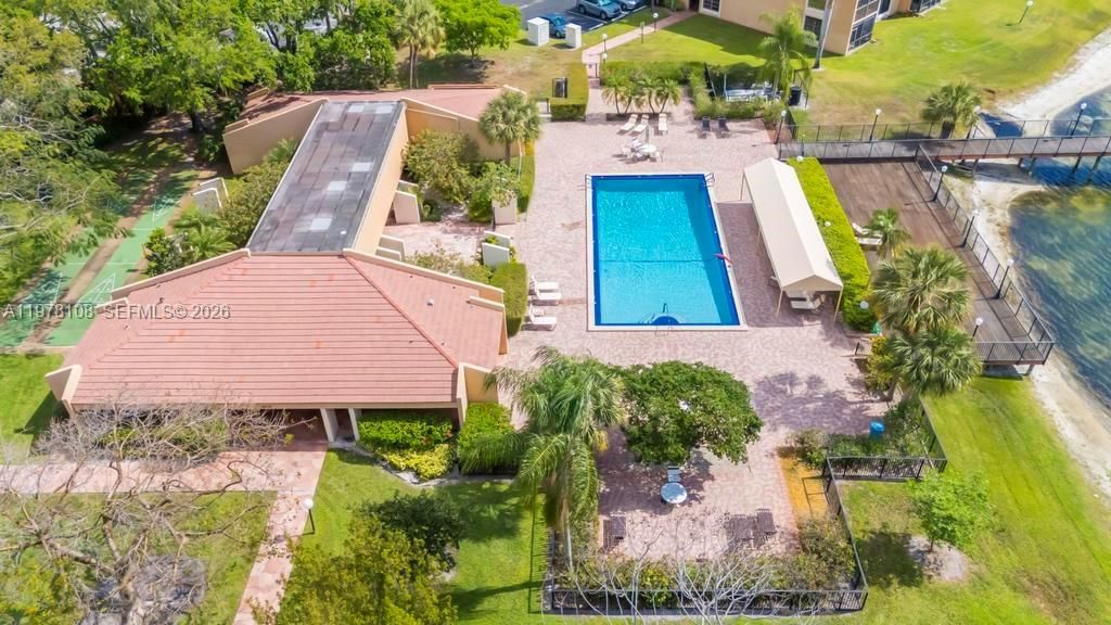 Vendido Recientemente: $170,000 (2 camas, 2 baños, 1090 Pies cuadrados)