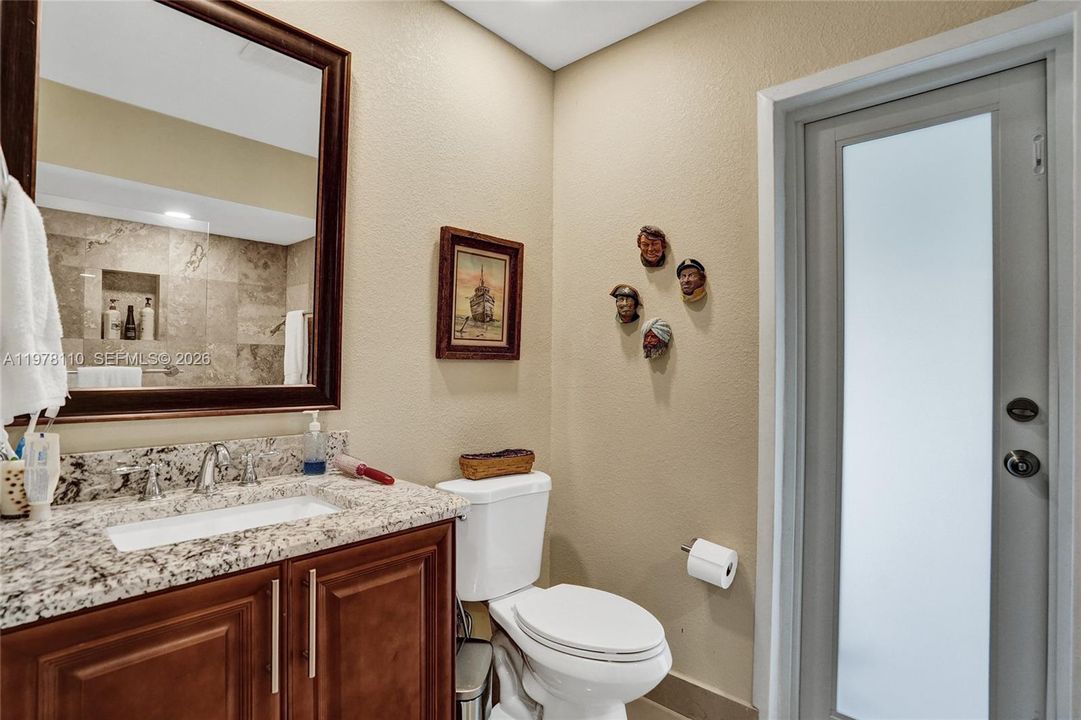 En Venta: $1,052,000 (4 camas, 3 baños, 2994 Pies cuadrados)