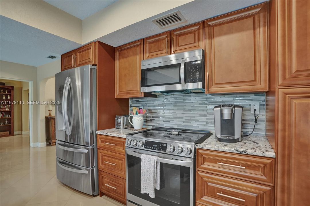 En Venta: $1,052,000 (4 camas, 3 baños, 2994 Pies cuadrados)
