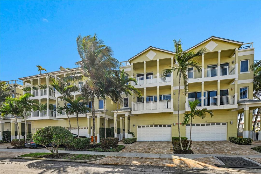 For Sale: $2,250,000 (4 beds, 4 baths, 3228 Square Feet)