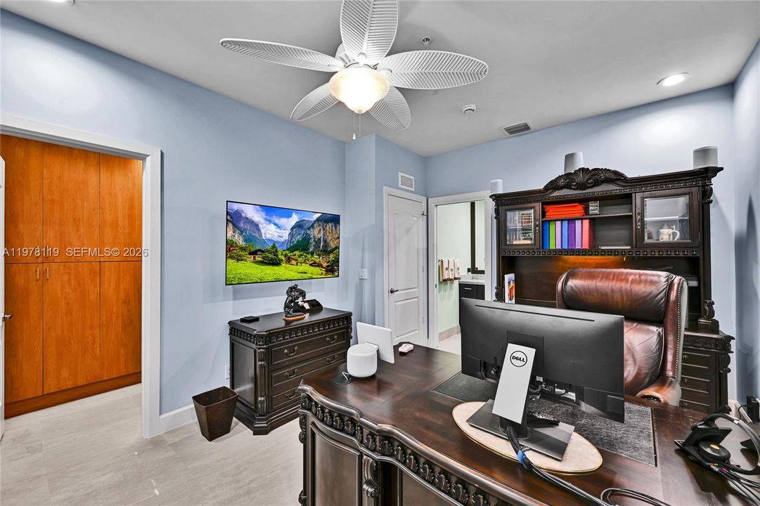 For Sale: $2,250,000 (4 beds, 4 baths, 3228 Square Feet)
