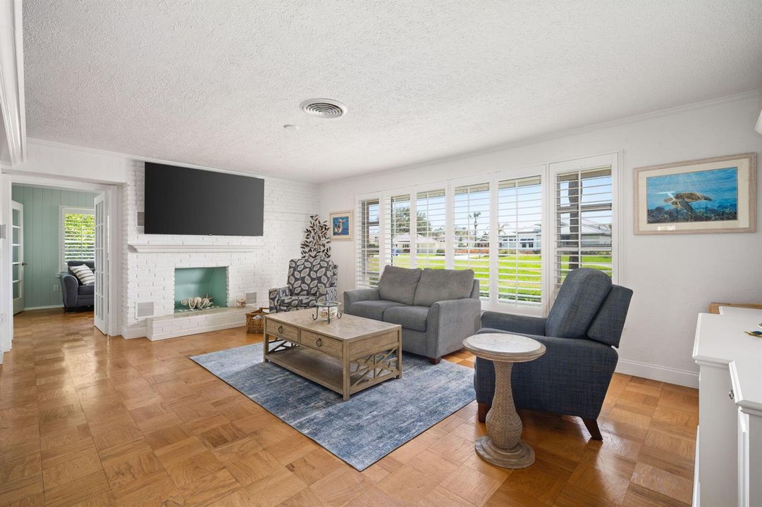6-web-or-mls-715 Conn Way-6