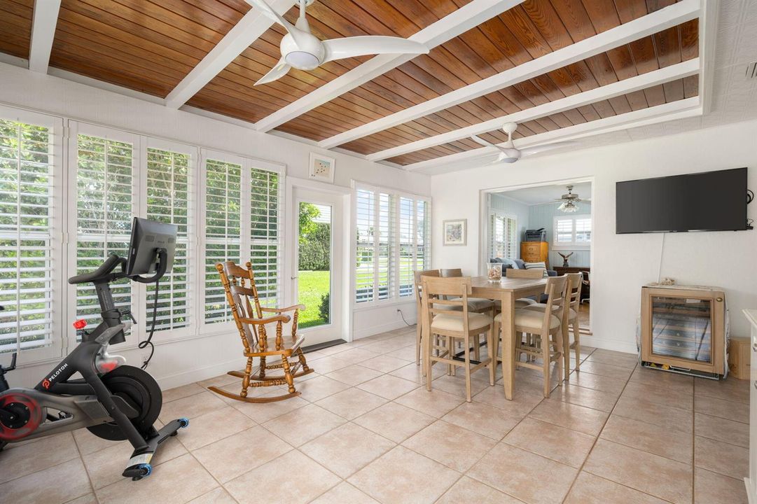 16-web-or-mls-715 Conn Way-16