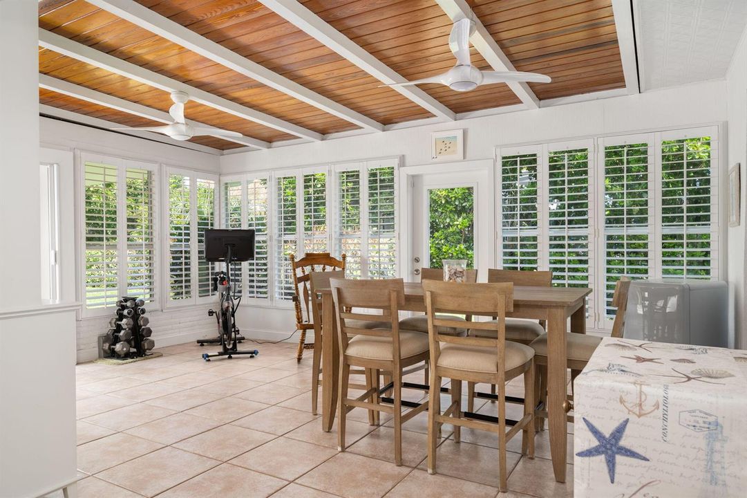 15-web-or-mls-715 Conn Way-15