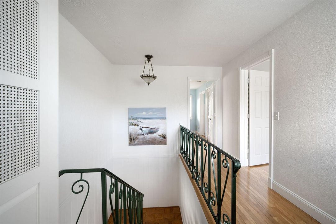 20-web-or-mls-715 Conn Way-18