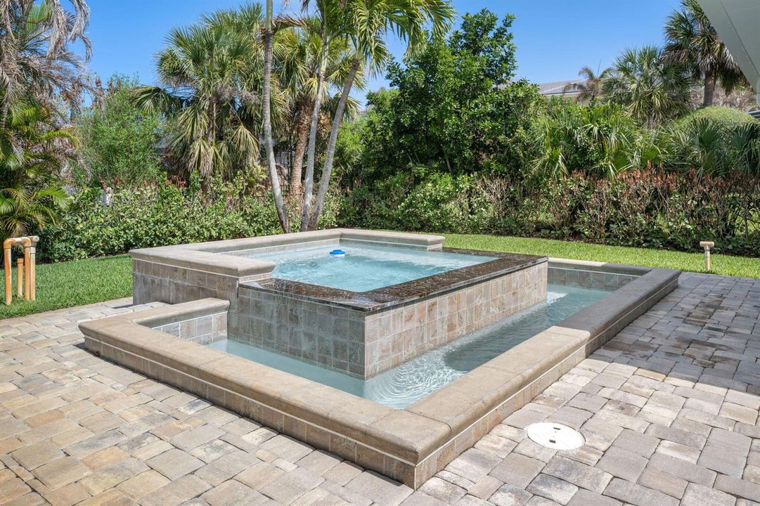 35-web-or-mls-715 Conn Way-35