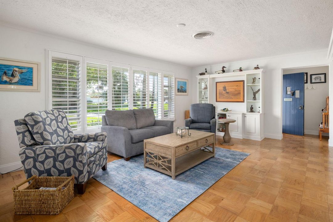 4-web-or-mls-715 Conn Way-4