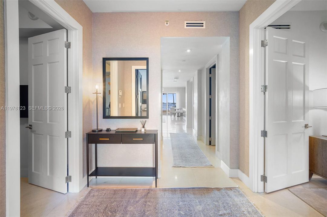 En Venta: $5,900,000 (2 camas, 2 baños, 1950 Pies cuadrados)