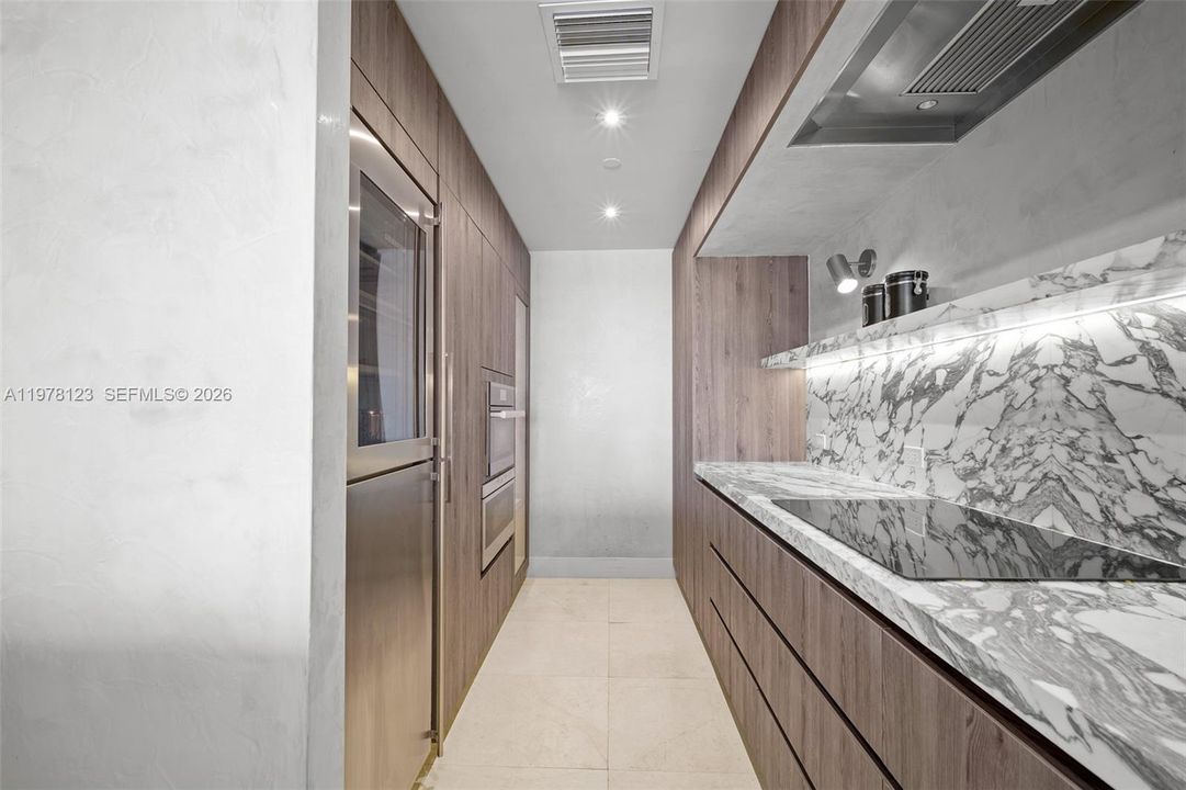 En Venta: $5,900,000 (2 camas, 2 baños, 1950 Pies cuadrados)