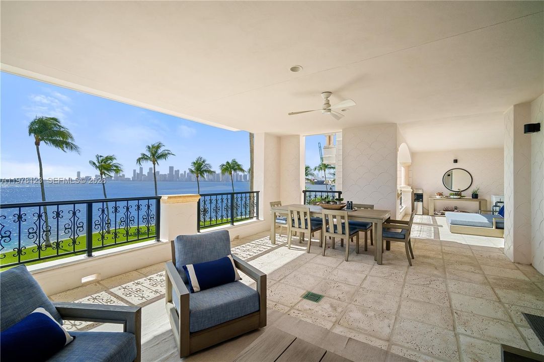 En Venta: $5,900,000 (2 camas, 2 baños, 1950 Pies cuadrados)
