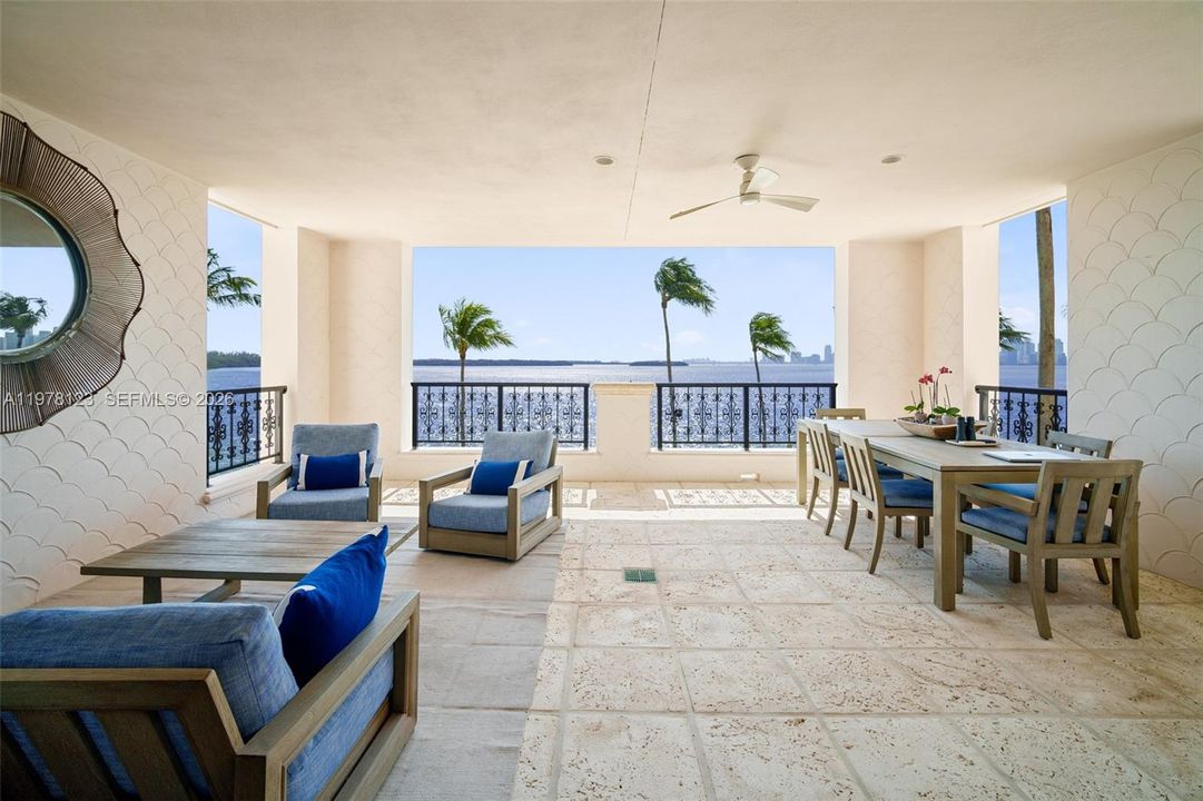 En Venta: $5,900,000 (2 camas, 2 baños, 1950 Pies cuadrados)
