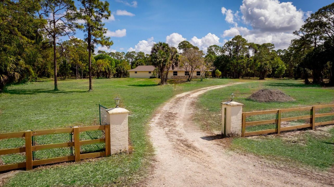 3/2 CBS home on 7 acres