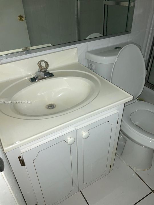 На продажу: $169,000 (1 спален, 1 ванн, 550 Квадратных фут)