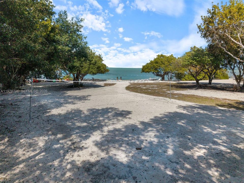 Vendido Recientemente: $2,995,000 (4 camas, 5 baños, 3467 Pies cuadrados)