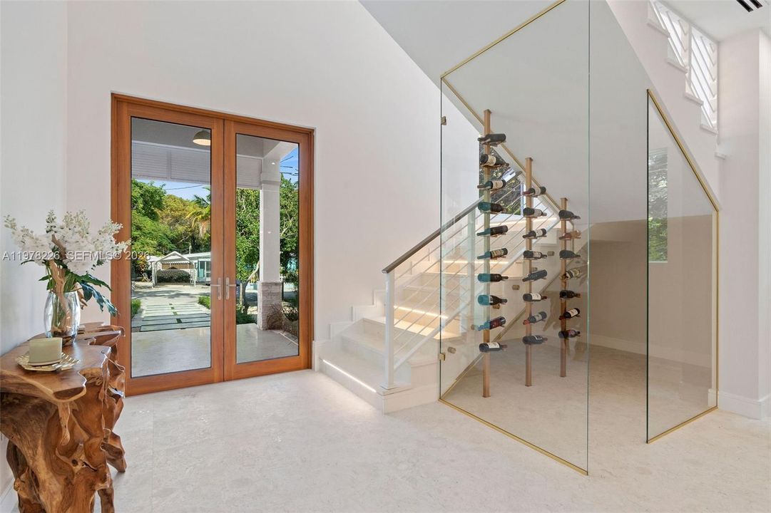 Vendido Recientemente: $2,995,000 (4 camas, 5 baños, 3467 Pies cuadrados)
