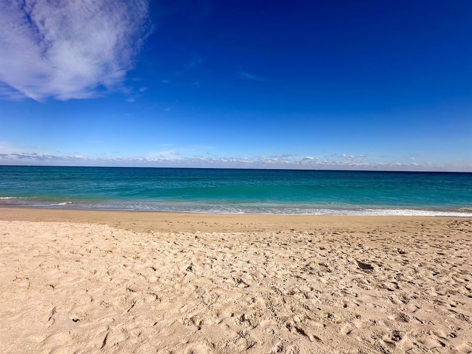 Dolce Beach Ocean view