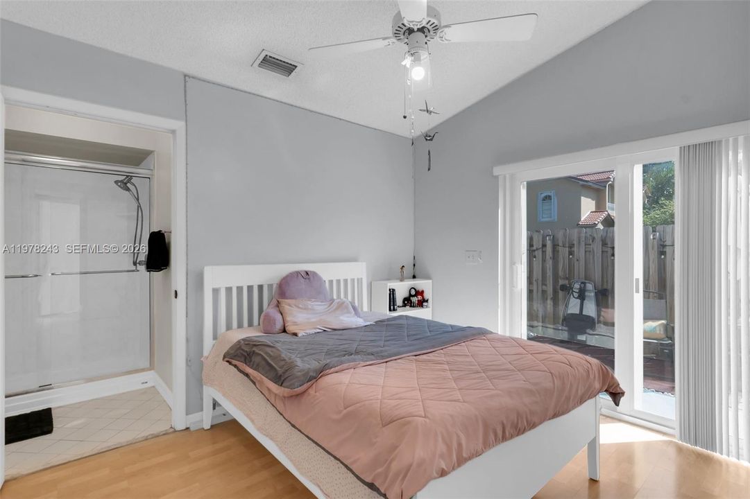Active With Contract: $389,000 (2 beds, 2 baths, 840 Square Feet)