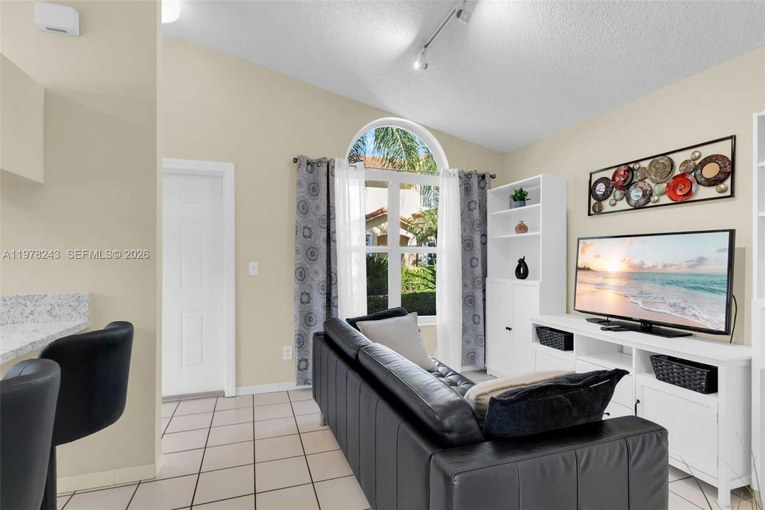 Active With Contract: $389,000 (2 beds, 2 baths, 840 Square Feet)
