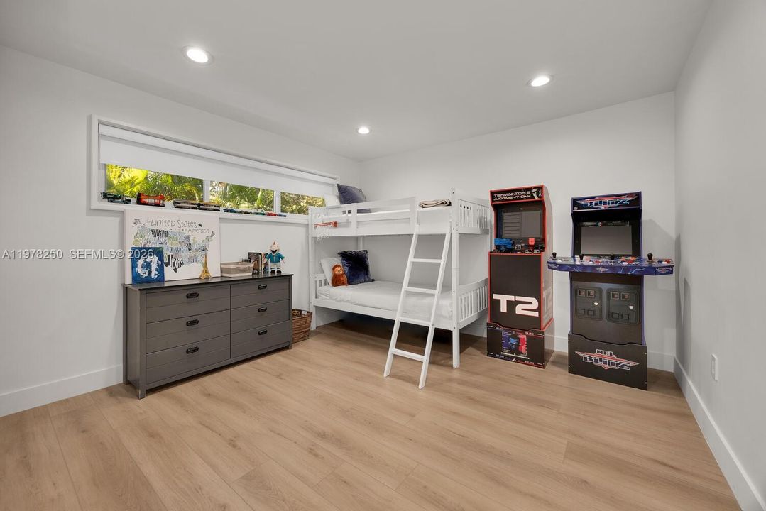 Active With Contract: $3,240,000 (4 beds, 3 baths, 2968 Square Feet)