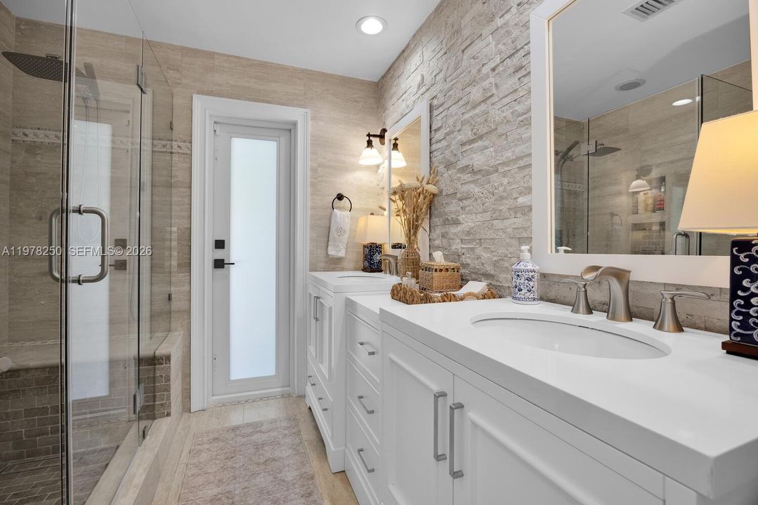 Active With Contract: $3,240,000 (4 beds, 3 baths, 2968 Square Feet)