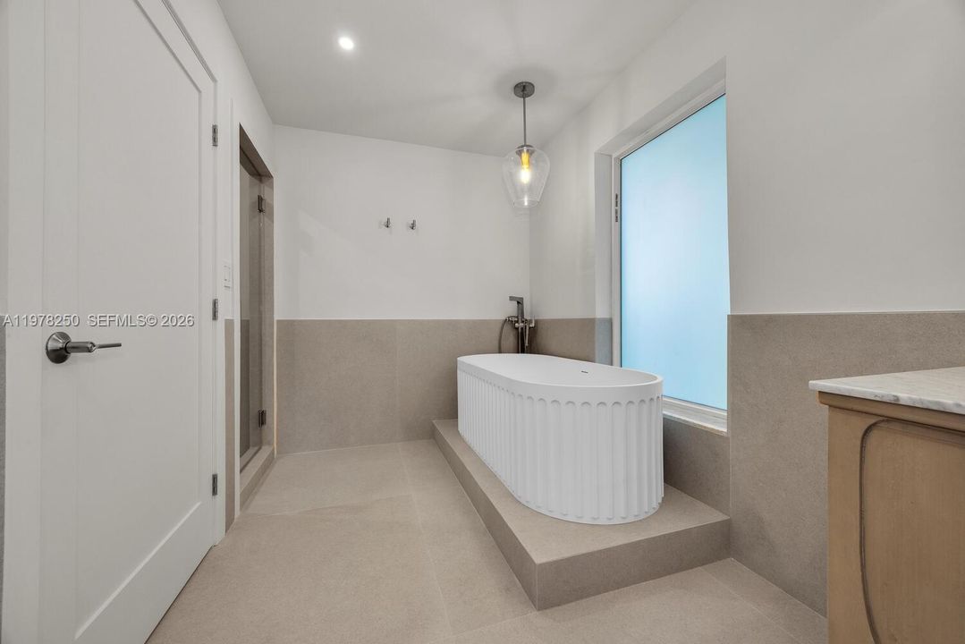 Active With Contract: $3,240,000 (4 beds, 3 baths, 2968 Square Feet)