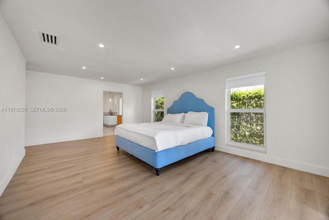 Active With Contract: $3,240,000 (4 beds, 3 baths, 2968 Square Feet)