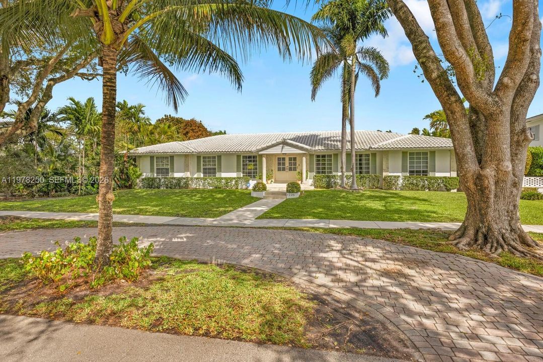 Active With Contract: $3,240,000 (4 beds, 3 baths, 2968 Square Feet)