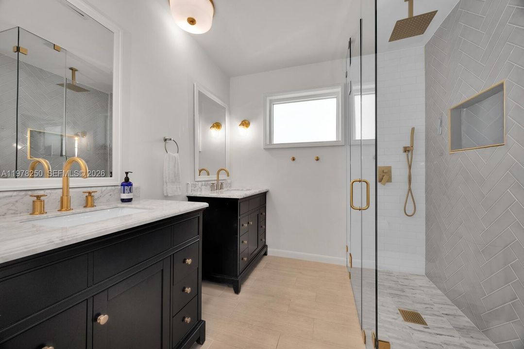 Active With Contract: $3,240,000 (4 beds, 3 baths, 2968 Square Feet)
