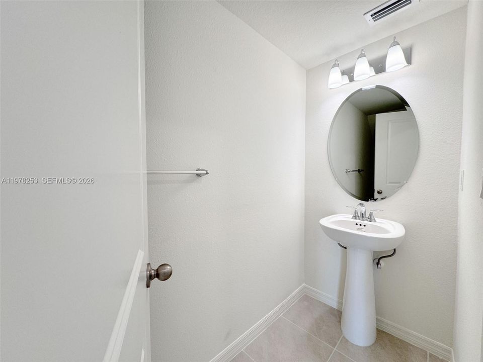 For Rent: $1,950 (2 beds, 2 baths, 0 Square Feet)