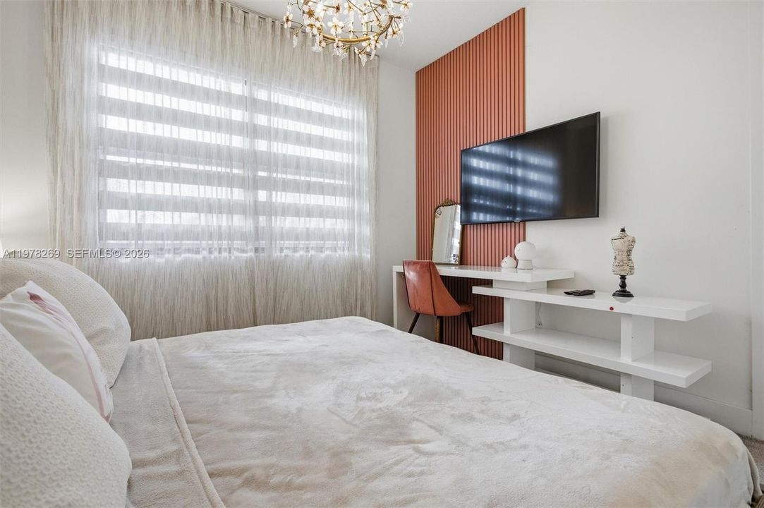 For Sale: $1,300,000 (5 beds, 3 baths, 3050 Square Feet)