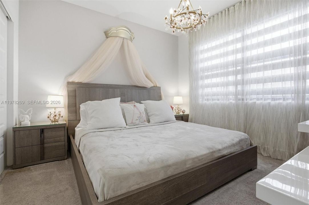 For Sale: $1,300,000 (5 beds, 3 baths, 3050 Square Feet)