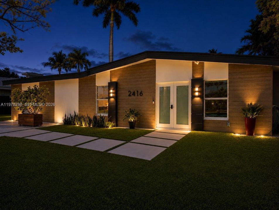 Active With Contract: $1,299,999 (3 beds, 3 baths, 1823 Square Feet)