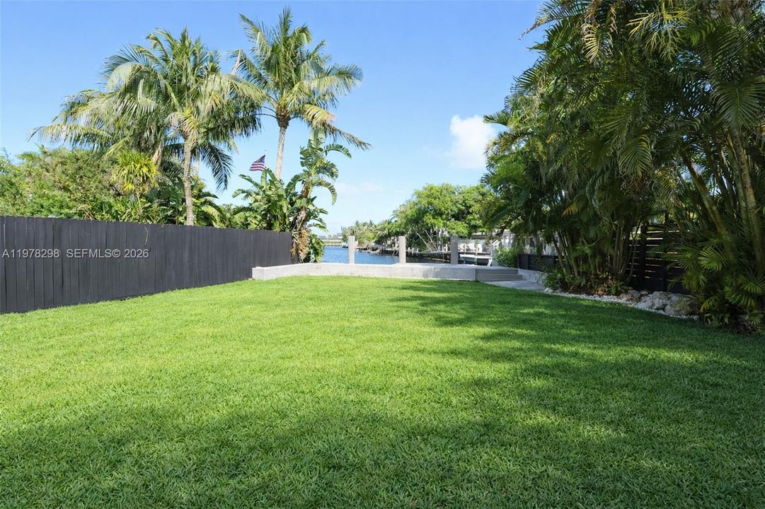 Active With Contract: $1,299,999 (3 beds, 3 baths, 1823 Square Feet)