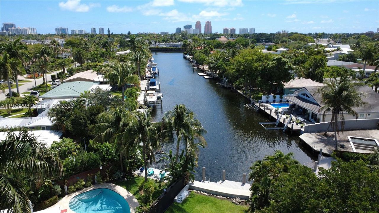 Active With Contract: $1,299,999 (3 beds, 3 baths, 1823 Square Feet)
