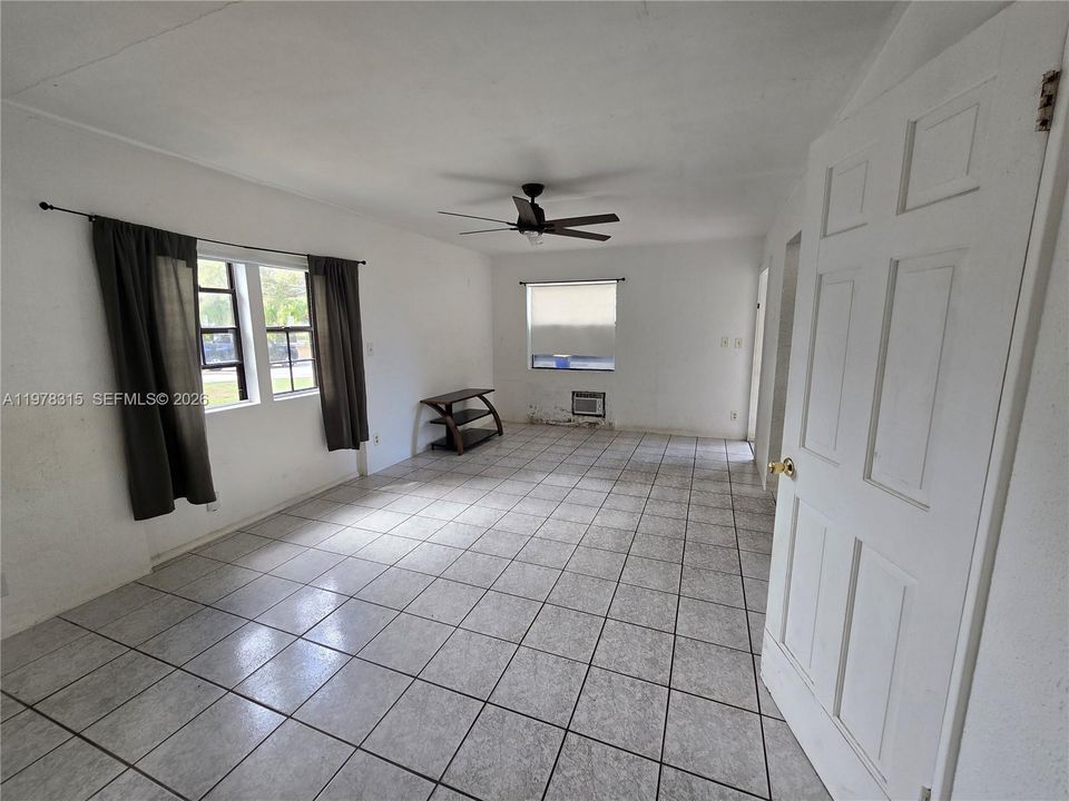 For Sale: $482,600 (0 beds, 0 baths, 1486 Square Feet)